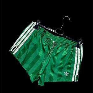 Vintage adidas shorts